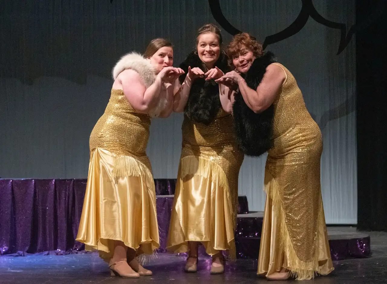 Elephant and Piggies - We Are In A Play (2023), Union Street Players