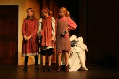 Annie (2010), Union Street Players