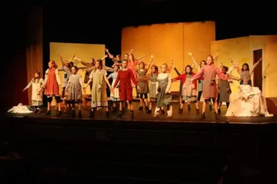 Annie (2010), Union Street Players