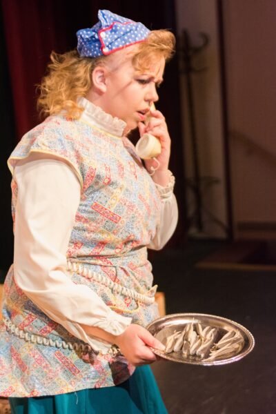 Noises Off (2017), Union Street Players