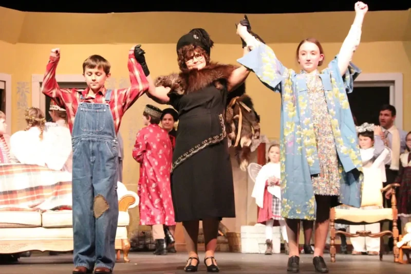 On Christmas Day in the Morning (2019), Union Street Players